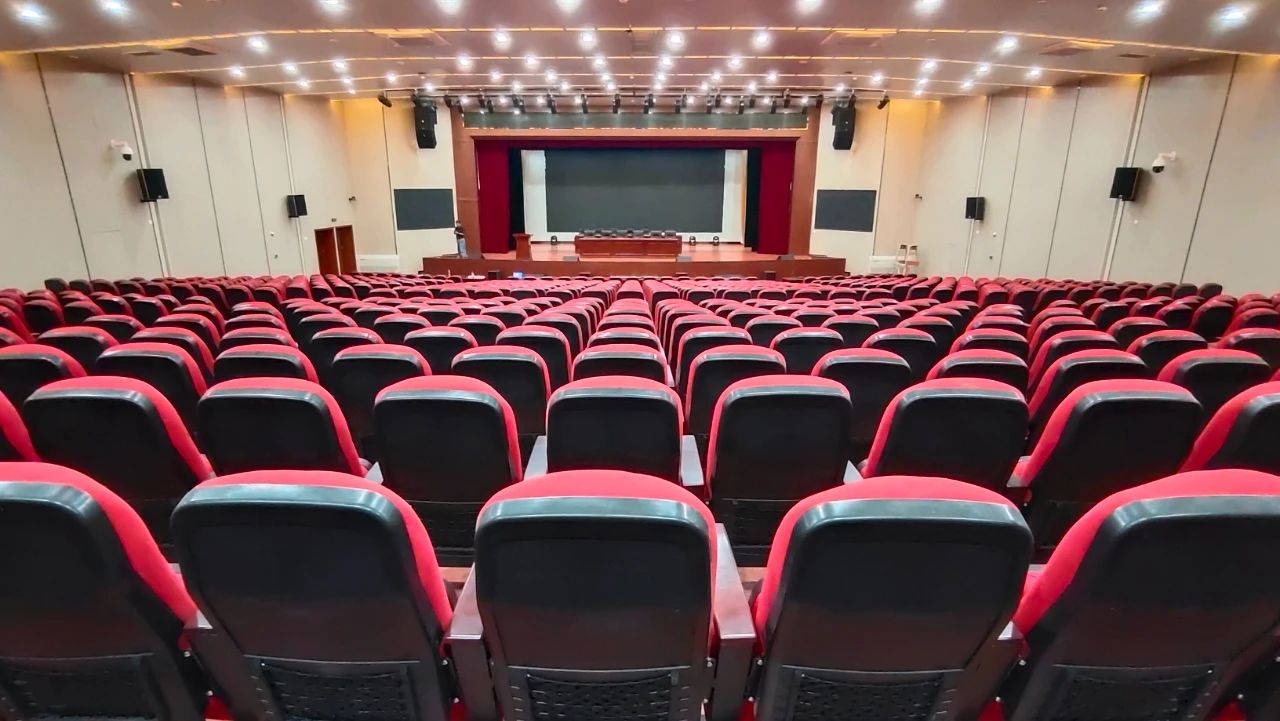 航天廣電會議擴聲系統工程產品服務于六安市某學校！